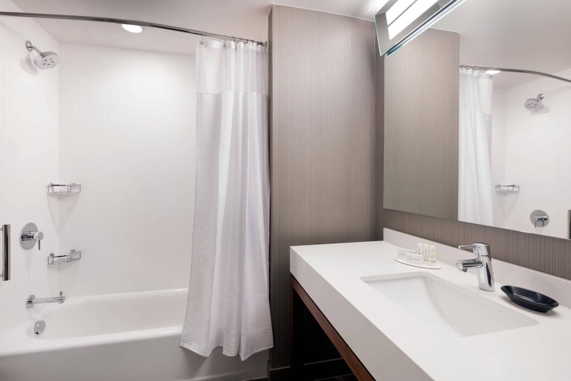 מלון Courtyard By Marriott פולמן מראה חיצוני תמונה